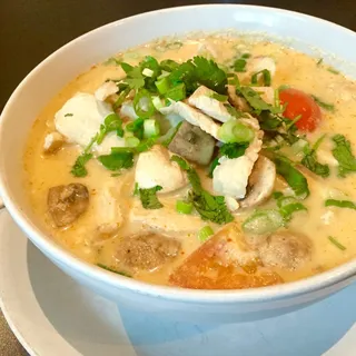 TOM KHA