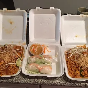 2 orders of Pad Thai was enough to feed us both!