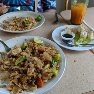 Drunken Noodles, shrimp shu Mai, and Thai Ice Tea with cream!