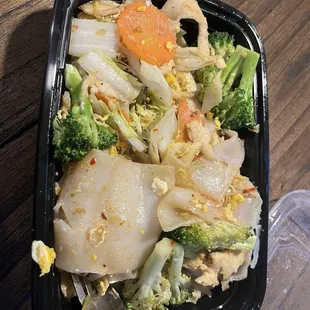 2.Pad See Ew