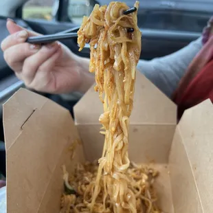 1.Pad Thai chicken