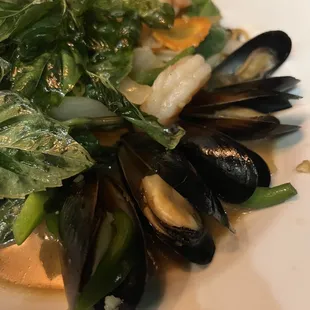 54. Spicy Basil Seafood