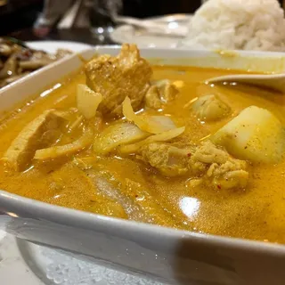 32. Karee Chicken Curry