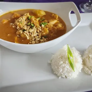 Gaeng Massaman with chicken