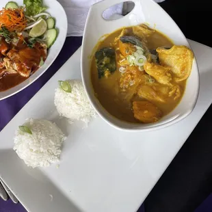 Yellow curry with chicken