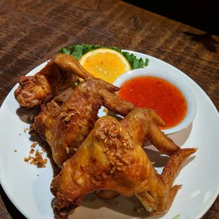 Crispy Garlic Wings