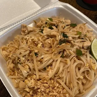 Chicken Pad Thai.
