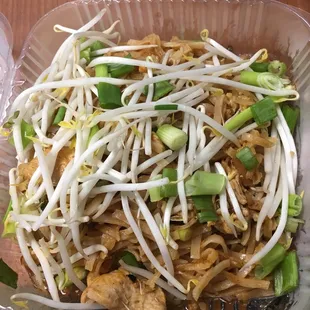 Chicken pad Thai