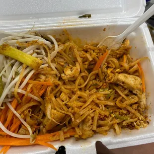 Chicken Pad Thai