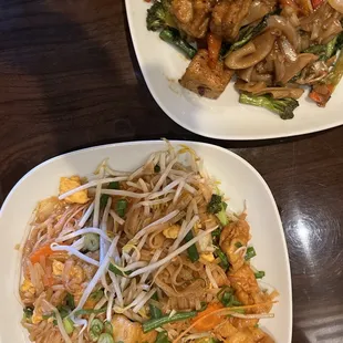 E 10. TH Pad Thai Noodle E 12. TH Drunken Noodle