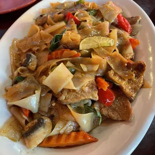 N3. Spicy Noodle with soy pepper steak
