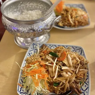 81. Pad Thai