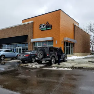 Storefront for Thai House Bistro