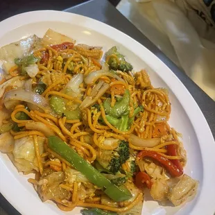 Green Curry Thai Lo Mein Noodles