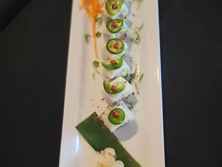 Neveyah Sushi & Thai