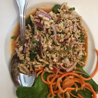 Larb Gai*