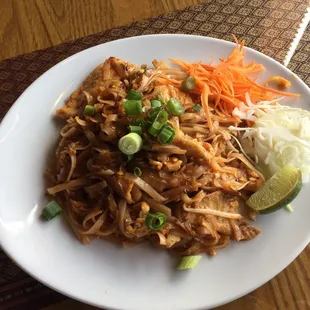 Chicken pad Thai