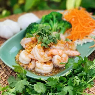 Garlic and Pepper with Shrimp : that garlic and cilantro fragrance!