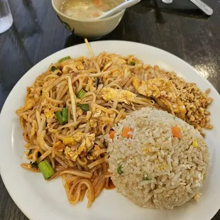 Lunch Special Pad Thai