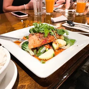 34. PLA SARM ROS // FRIED TILAPIA ($19.95)