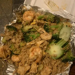Broccoli Fried rice add shrimp and chicken