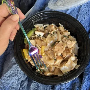 63. DRUNKEN NOODLE with chicken and tofu