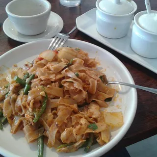 Drunken Noodle