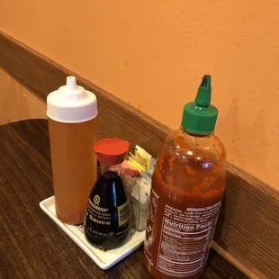 Table condiments