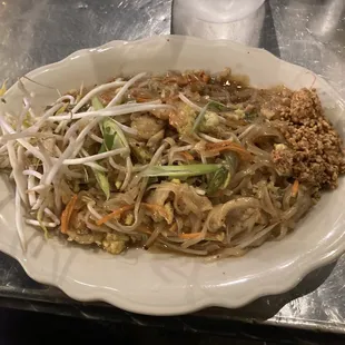 Chicken pad thai