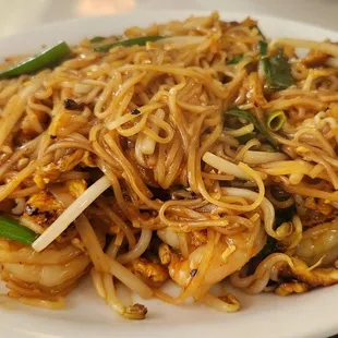 ramen and noodles, ramen, noodle soup, noodle dish, food, noodles