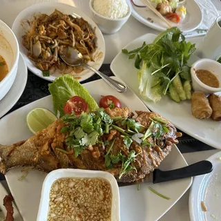 Look Fun Pad Thai