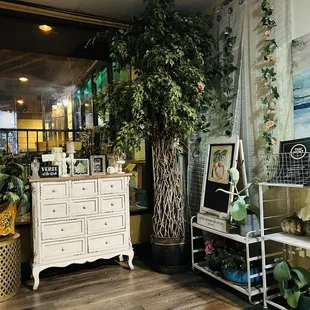 9/27/24 When the mood strikes for pad see ew, this is the entrance way