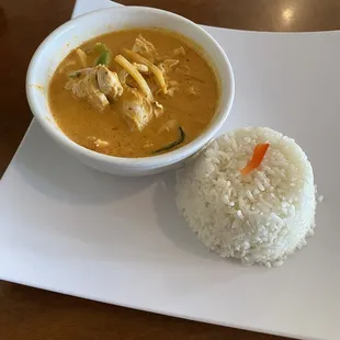 Red curry with white rice