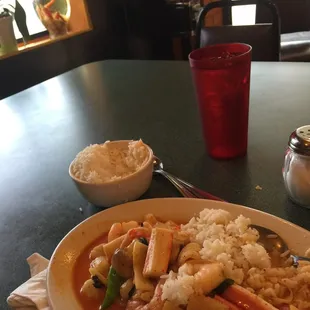 One of muy favorite food the first time was at 2BTHAI Elizabethtown Kentucky and now I'm an addict.