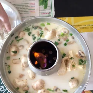 Thom Yum Gai