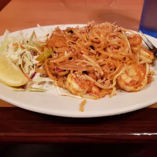 Pad Thai Noodles with Shrimp (Spice level: 5)