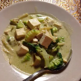 Avocado curry vegetable