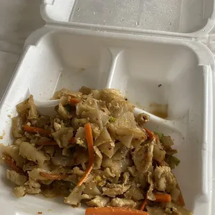 Pad see ew chicken