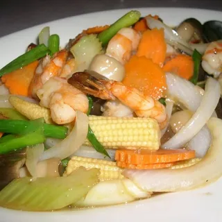 Shrimp With Mushrooms Tray