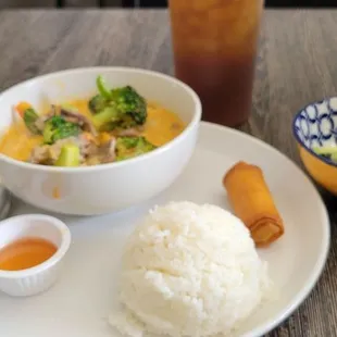 Red curry lunch special!