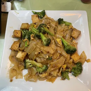 Pad Se-Ew with Tofu