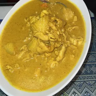 yellow chicken curry  with extra chicken