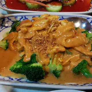 41. Pra-Rarm Chicken