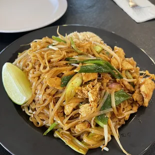 N1. Pad Thai with chicken