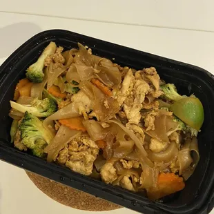 S6. Pad Kee Mow Drunken Noodles