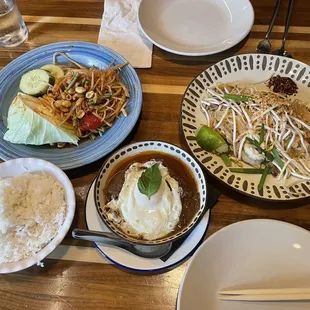 Panang, Pad Thai, Papaya Salad