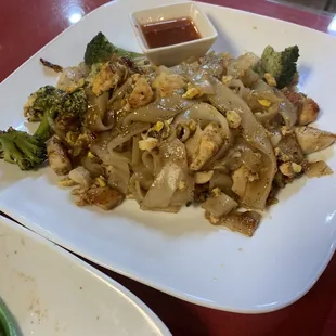 Pad See Ew Chicken Noodle