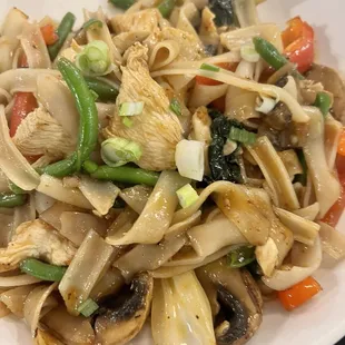 Some type of noodles with chicken. Soooo delicious.