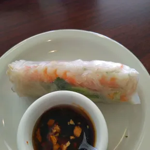 Shrimp spring rolls