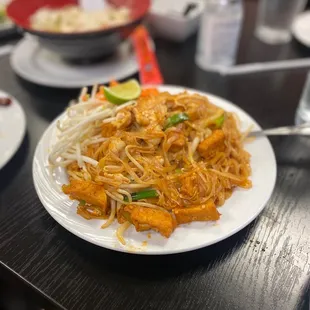 25. Pad Thai